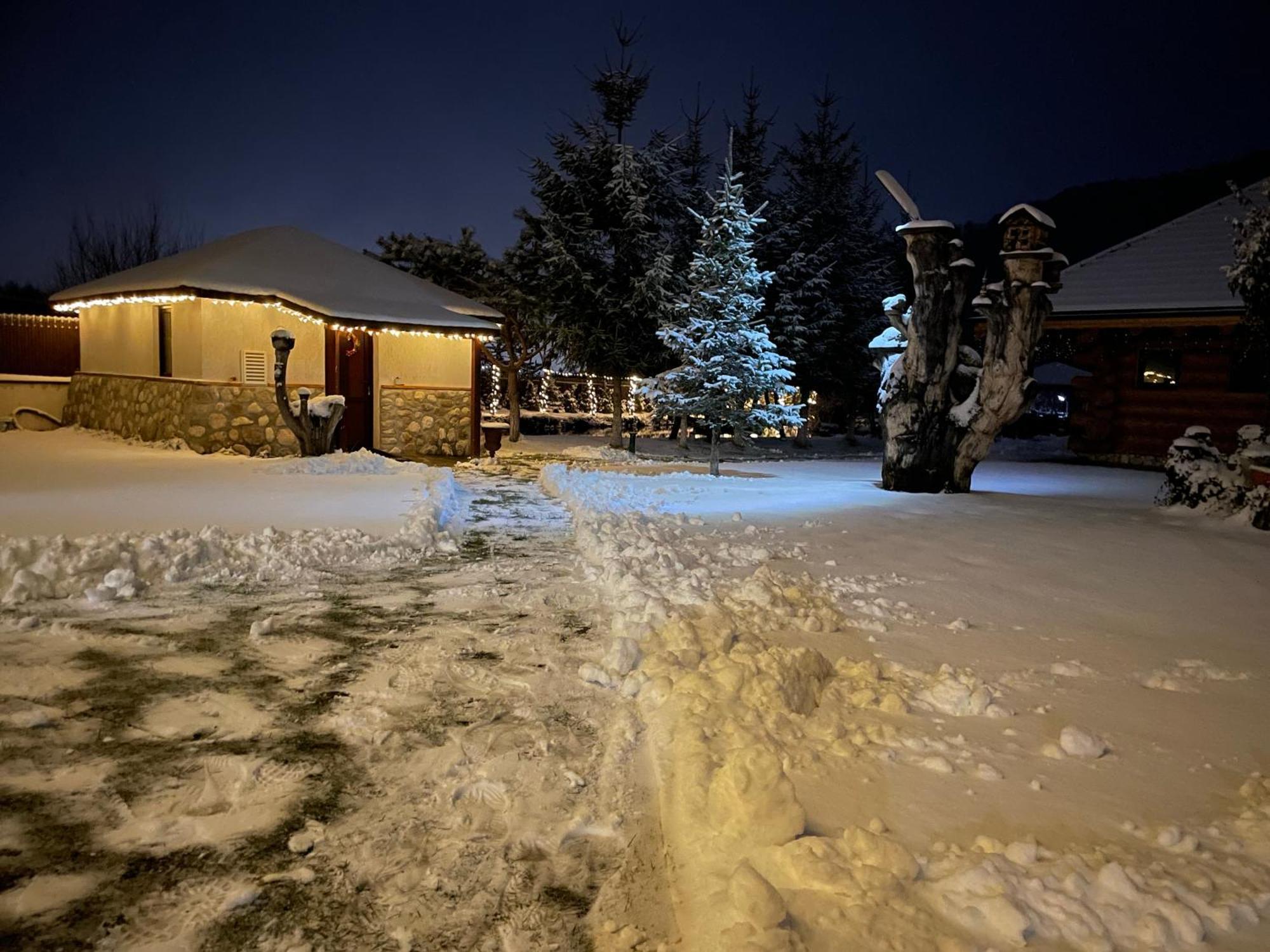 Hasienda Rîşnov Buitenkant foto